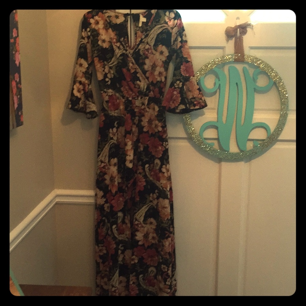 Francesca’s floral maxi romper size xs